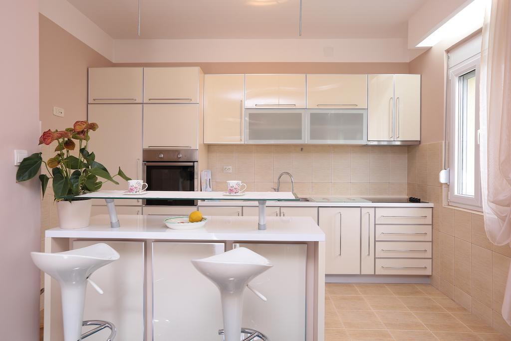 Apartments Aleksandra بودغوريتْسا الغرفة الصورة